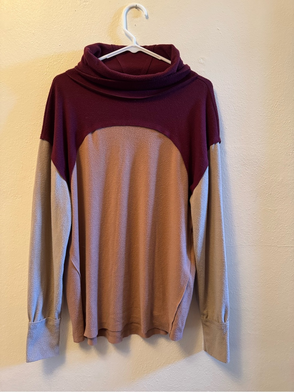 BKE Colorblock Cowl Neck Pullover Burgundy & Tan Textured Long Sleeve Sweater M